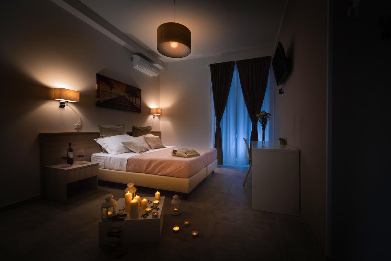 Roof Garden Bed & Breakfast ซาแลร์โน ภายนอก รูปภาพ
